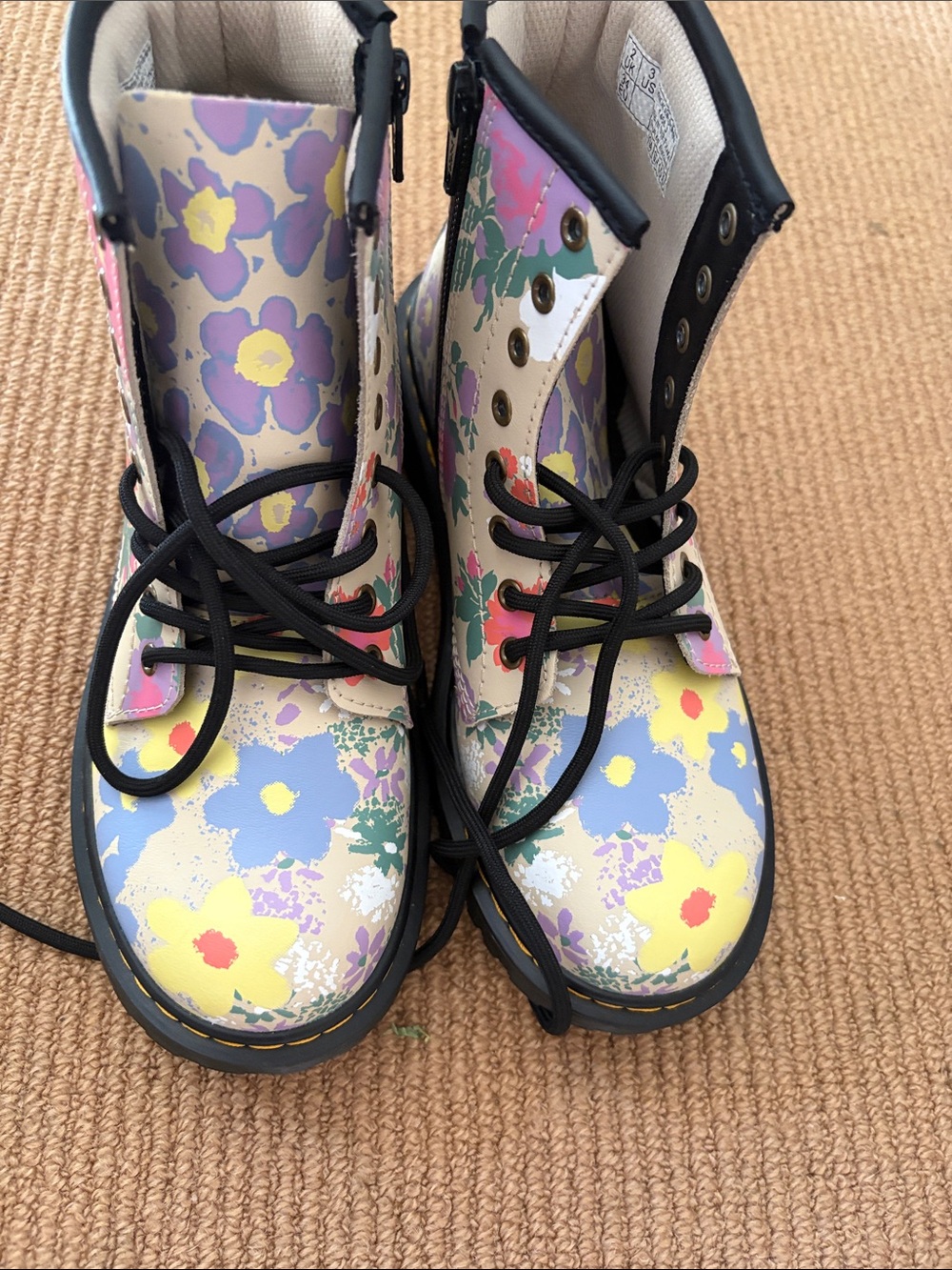Dr. Martens Kids Floral Combat Boots - Cream with Purple, Yellow, Pink & Green - Picture 4 of 9